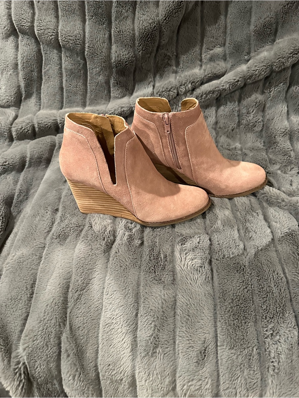 Lucky Brand Blush Suede Wedge Ankle Booties